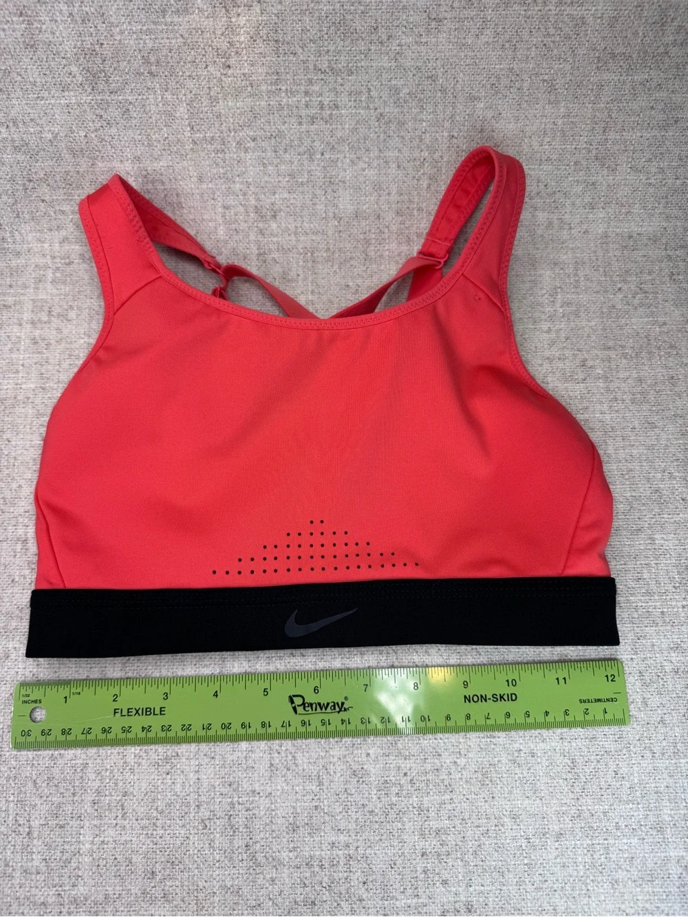 Nike Dri Fit Crisscross Back Sports Bra size small pink, black pullover wireless